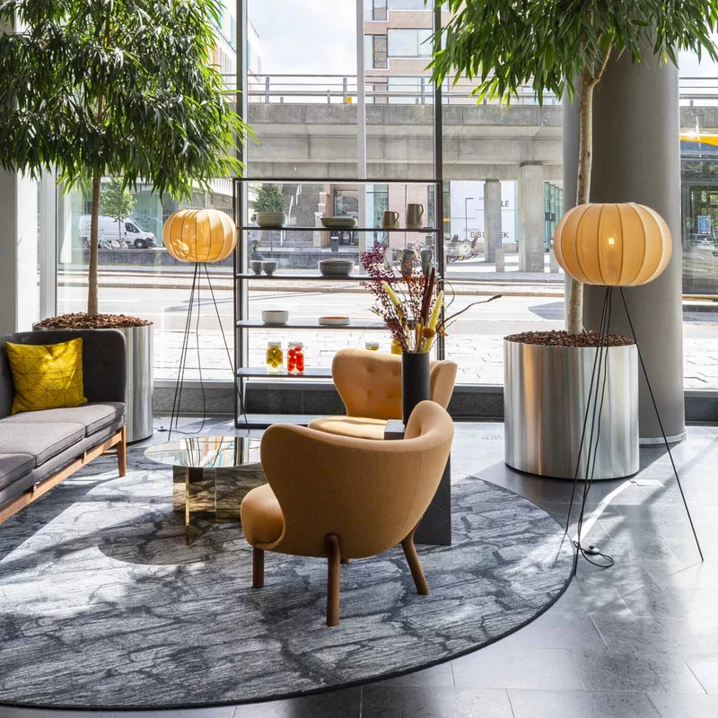 KNIT-WIT - Lampadaire en polyester tricoté, style japandi