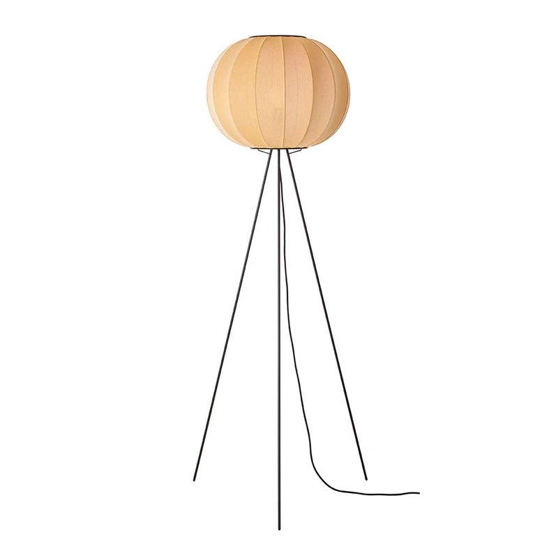 KNIT-WIT - Lampadaire en polyester tricoté, style japandi