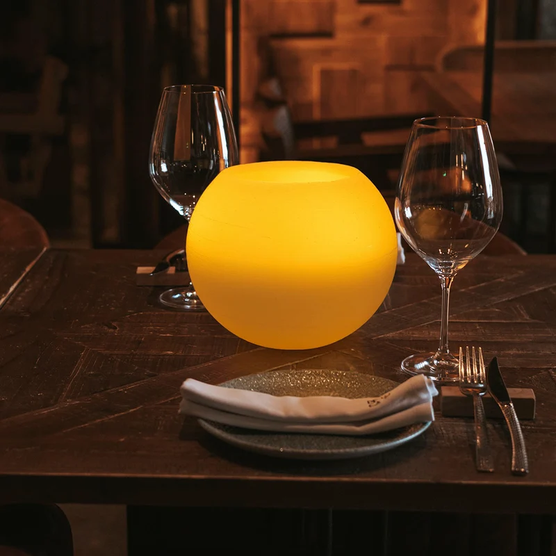 Lampada da tavolo a forma di sfera e candela – Dolo 20 Ball