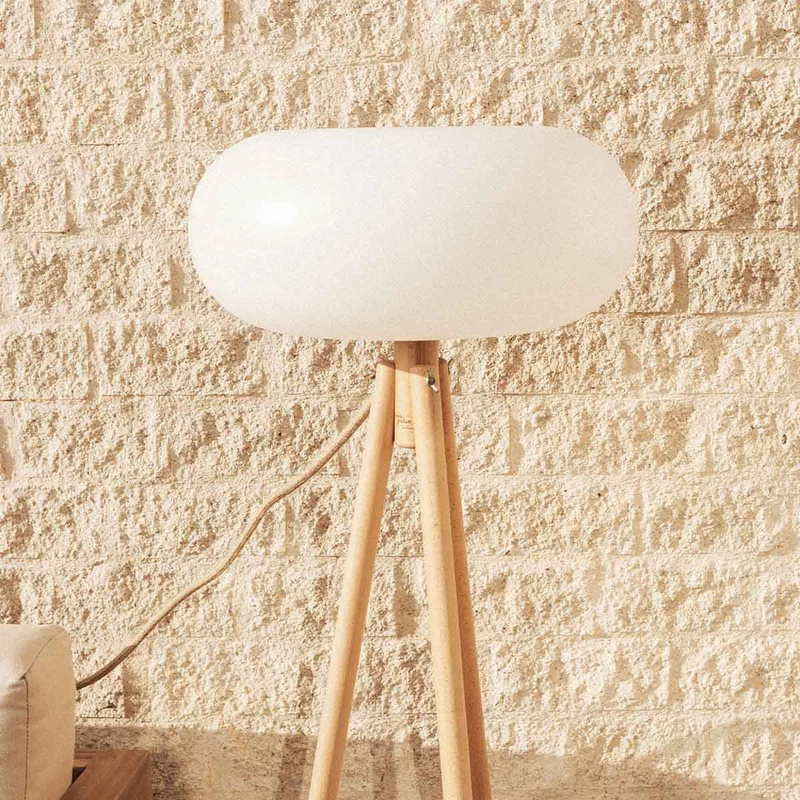 Lampada da terra con gambe in legno Denise 140