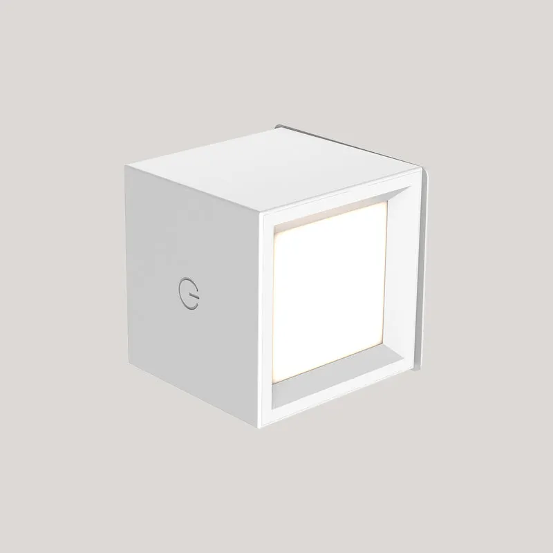 BOX 8 applique quadrata a batteria per interni