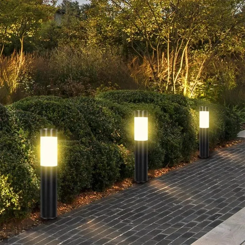 Luminaire Poteau Jardin / OUTO