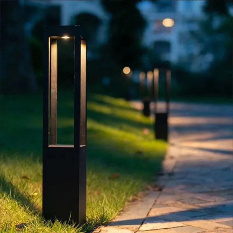 Luminaire Poteau Jardin / OTOA