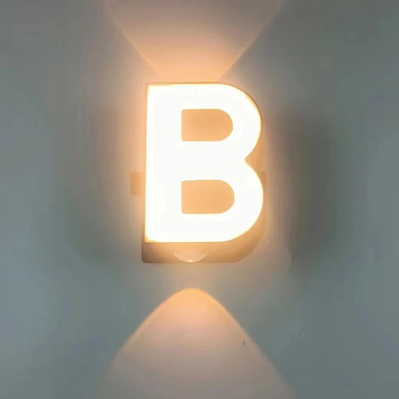 Luminaire Mural / LETTER