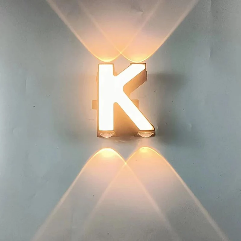 Luminaire Mural / LETTER