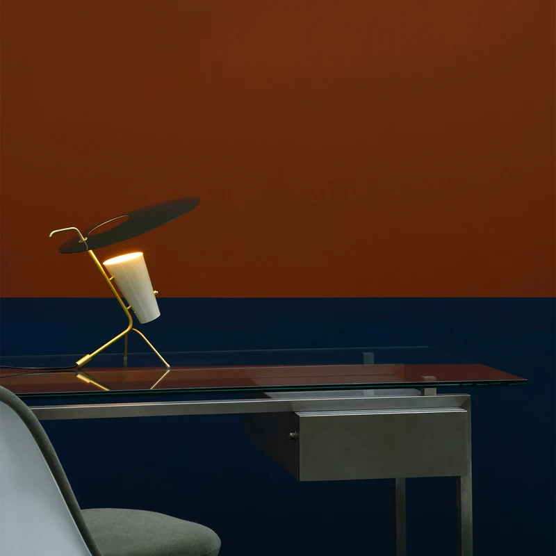 G24 - Lampe à poser en acier et laiton, style vintage