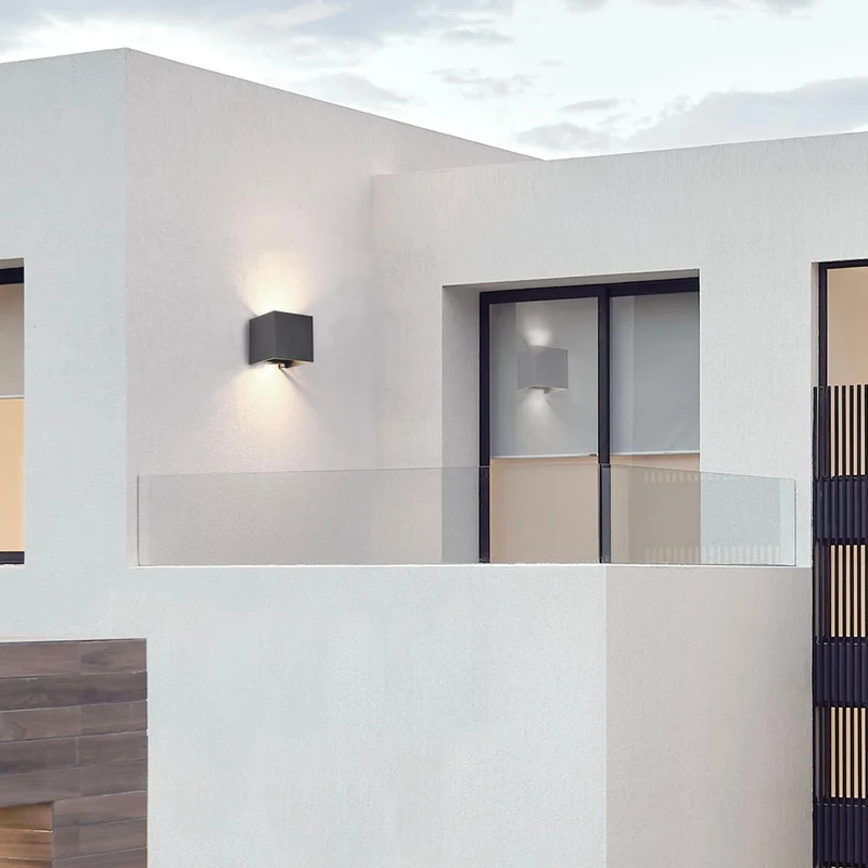 Fulton - Applique murale LED cubique d’extérieur en aluminium, style contemporain
