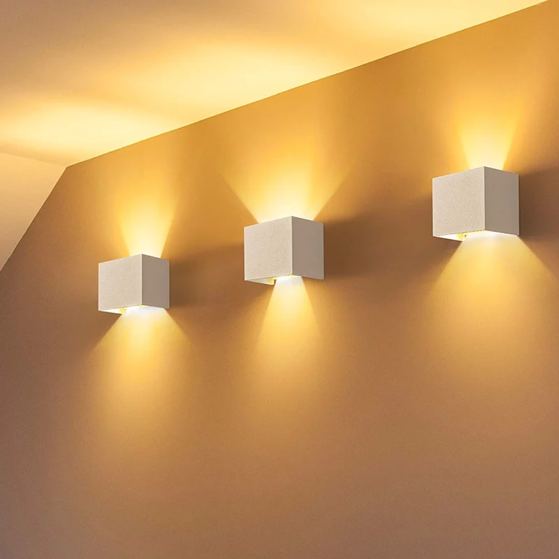 Fulton - Applique murale LED cubique d’extérieur en aluminium, style contemporain