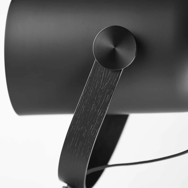 Model 362 Carronade - Lampadaire en acier et bois, style industriel