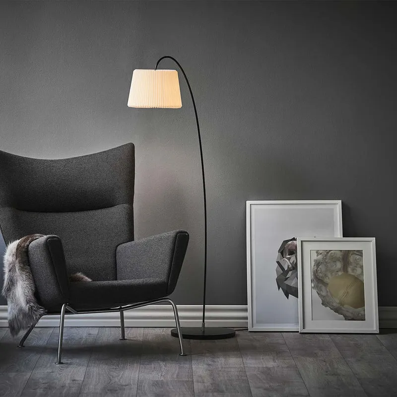 Model 320 Snowdrop - Lampadaire en acier et papier plissé, style scandinave