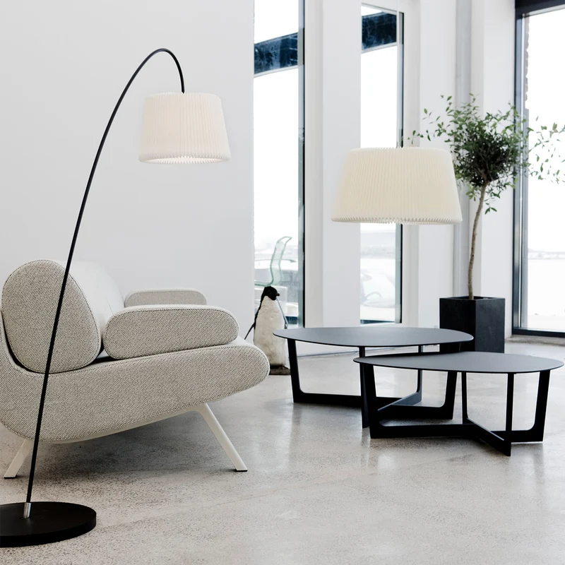 Model 320 Snowdrop - Lampadaire en acier et papier plissé, style scandinave