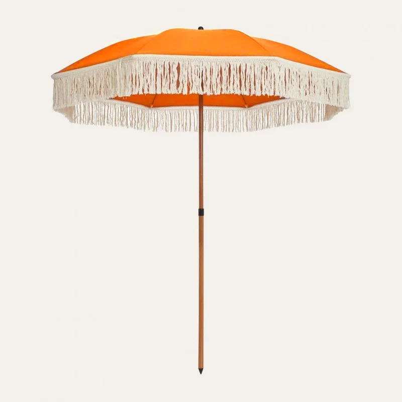 Ombrellone vintage arancione con frange ø170 x 210.