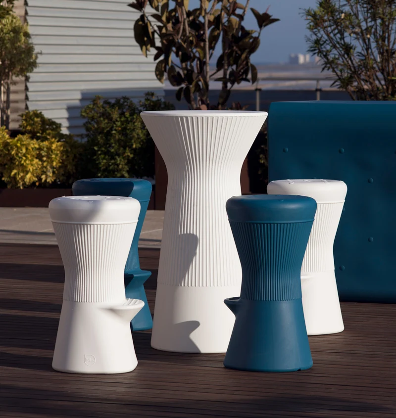 Set x1 Tavolo Capri 110 + x2 Sgabello Corfu 74
