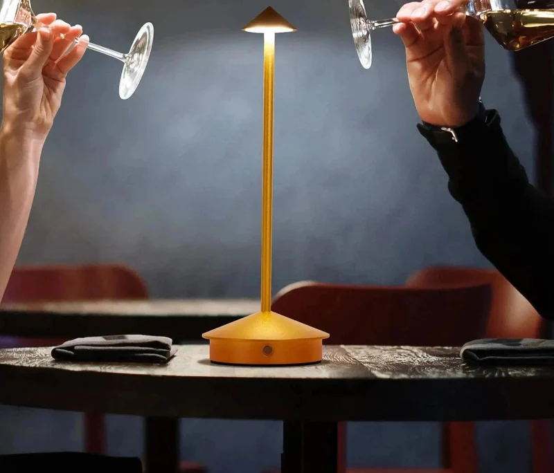 Luminaire de Table / Chevet / LONGI