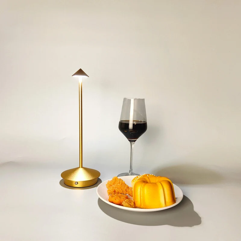Luminaire de Table / Chevet / LONGI