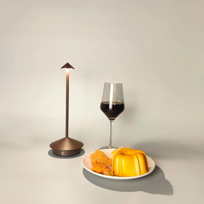 Luminaire de Table / Chevet / LONGI