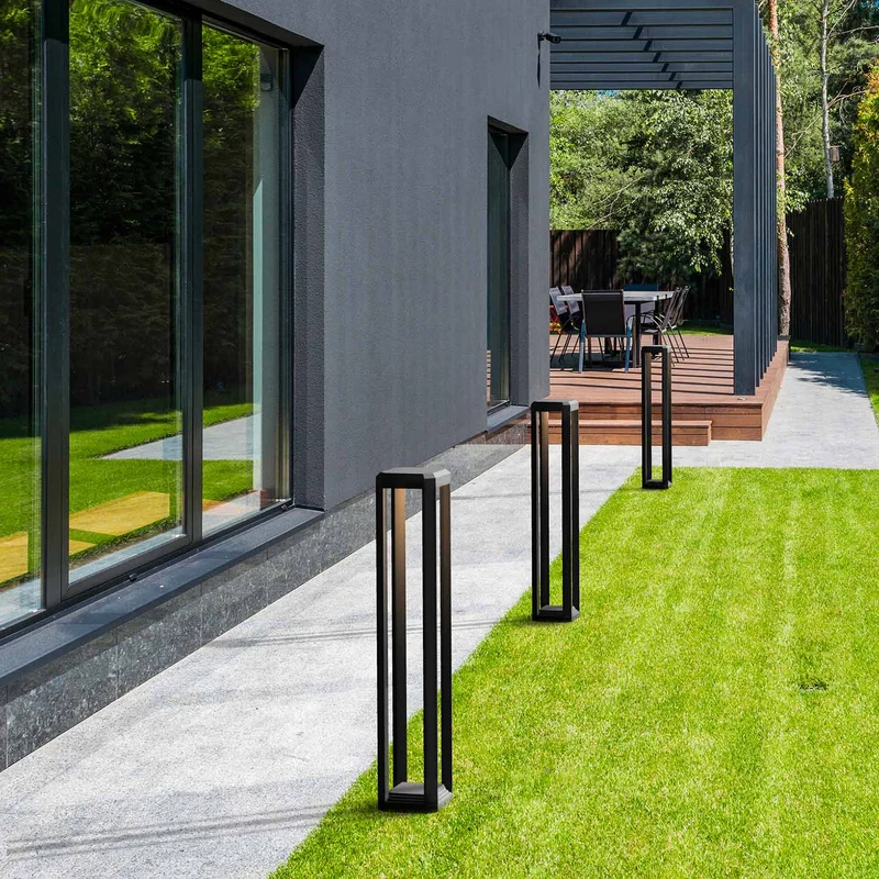 Royal Mile - Borne LED architecturale en acier, style contemporain