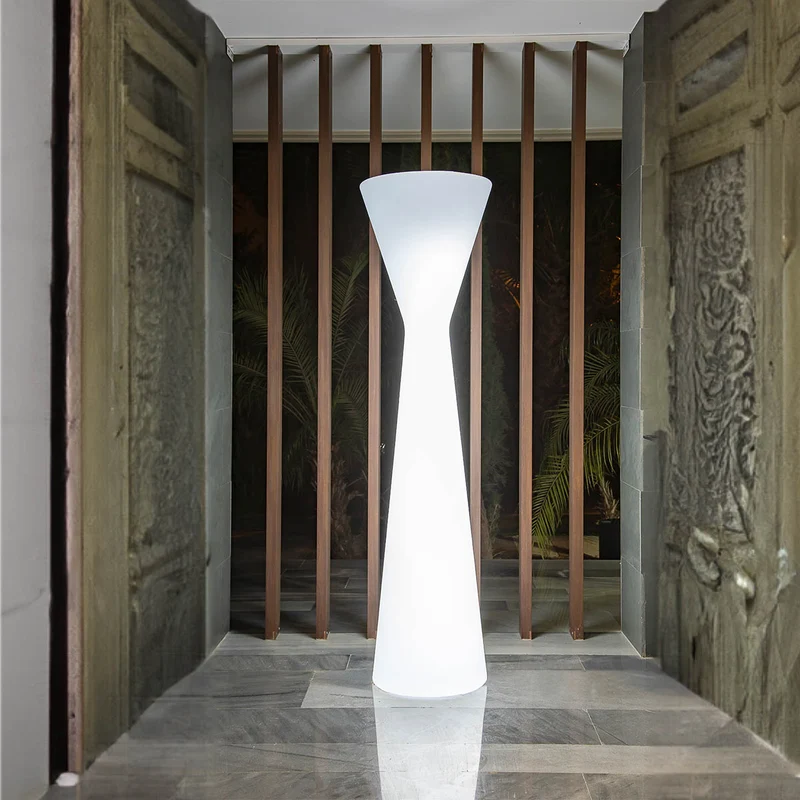 Lampada da terra Konika