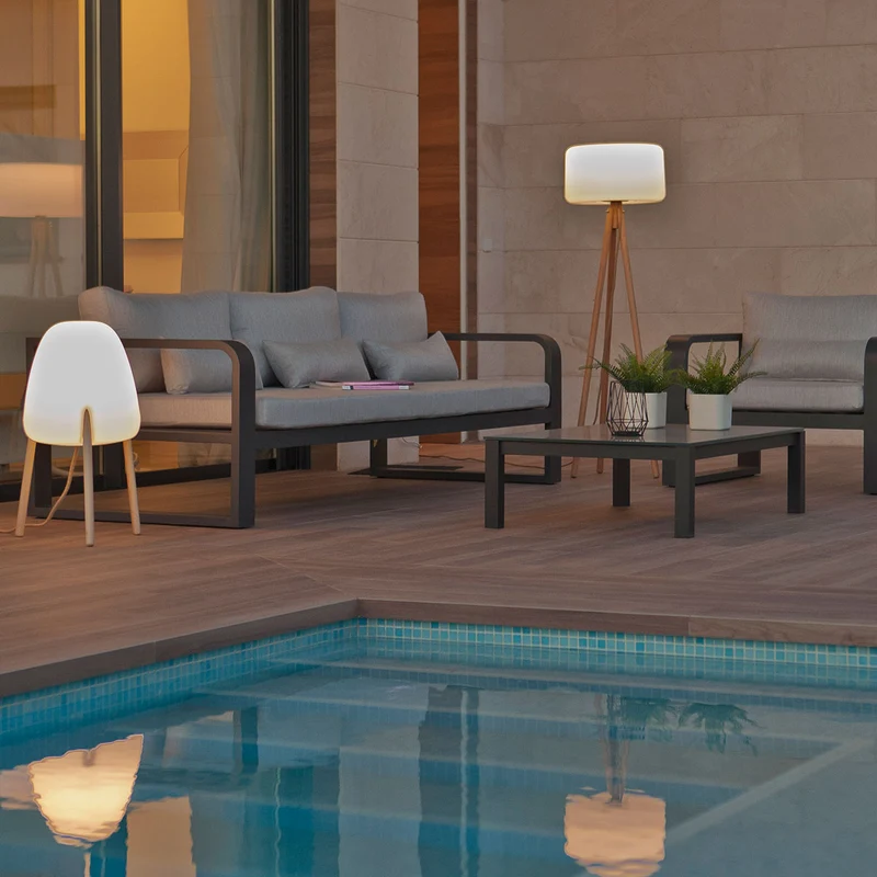 Lampada da terra con gambe in legno Chloe 140