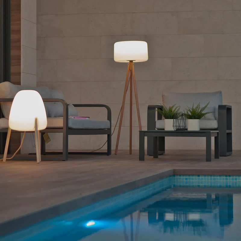 Lampada da terra con gambe in legno Chloe 140