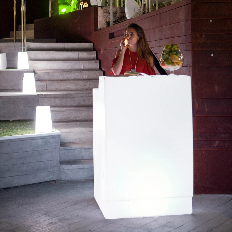Bar illuminata con doppia altezza Sicilia 75