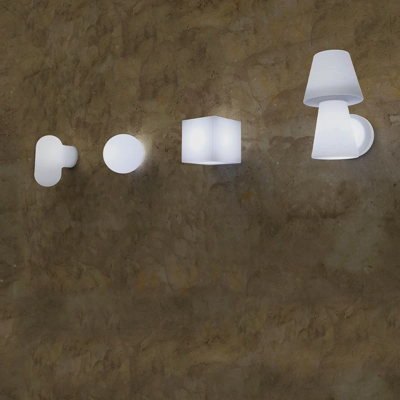 Lampada da parete a capsula Terpe