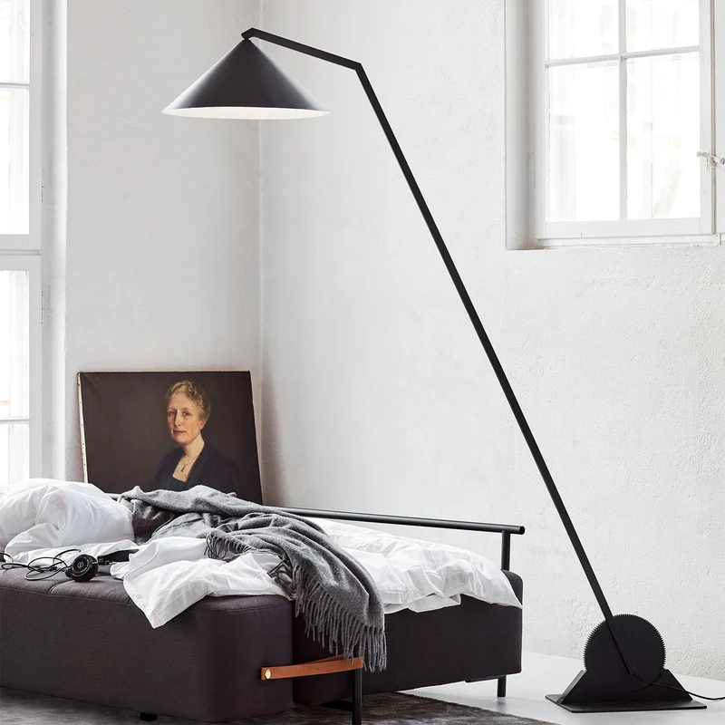 GEAR - Lampadaire en acier noir, style industriel