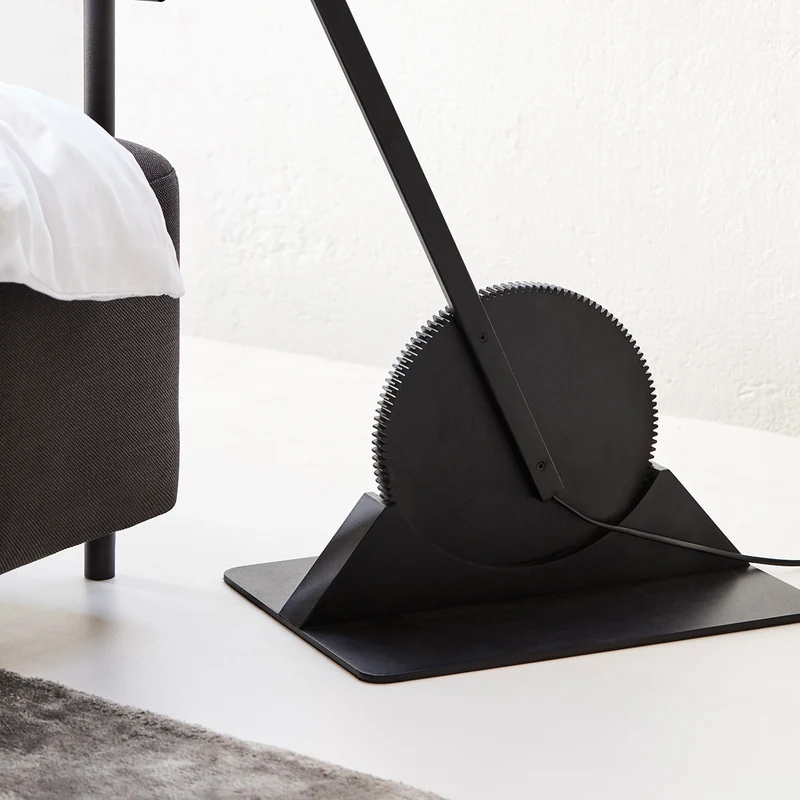 GEAR - Lampadaire en acier noir, style industriel