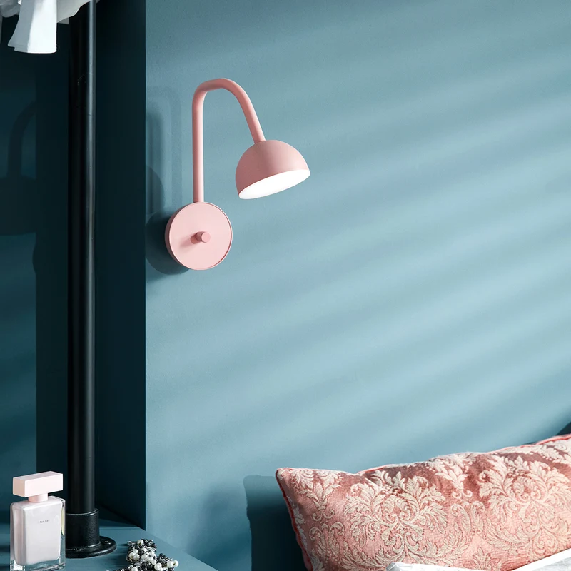 BLUSH Wall - Applique murale LED en acier et silicone, style scandinave