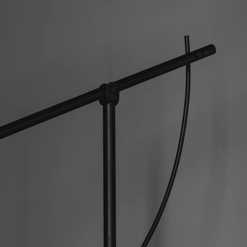 BALANCER - Lampadaire en aluminium noir, style industriel