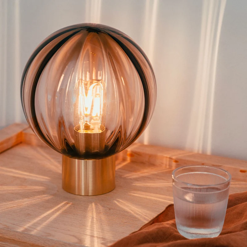 CHRYSTAL - Lampe à poser en verre soufflé et acier, style scandinave et Art déco
