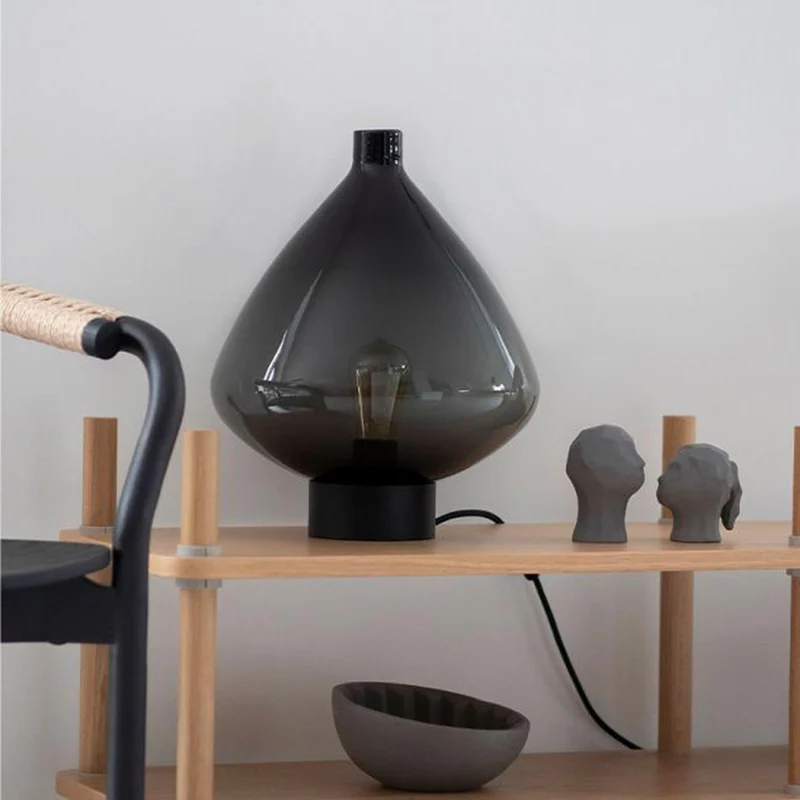 ARCHIVE 4218 - Lampe à poser en verre soufflé et acier, style scandinave et vintage