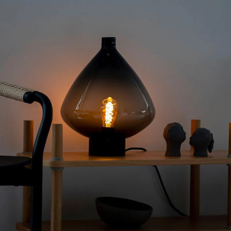 ARCHIVE 4218 - Lampe à poser en verre soufflé et acier, style scandinave et vintage