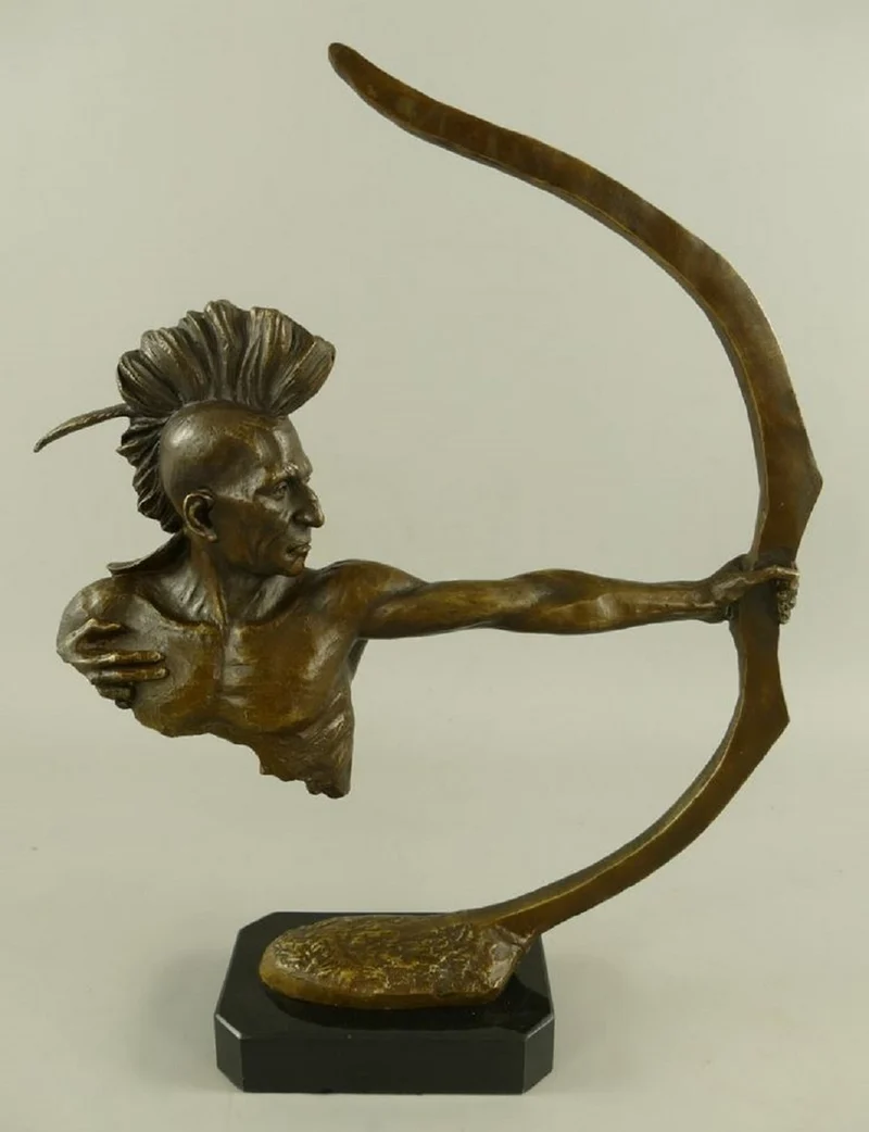 Casa Padrino Luxus Bronze Deko Skulptur Indianer mit Bogen Bronze / Schwarz H. 42 cm