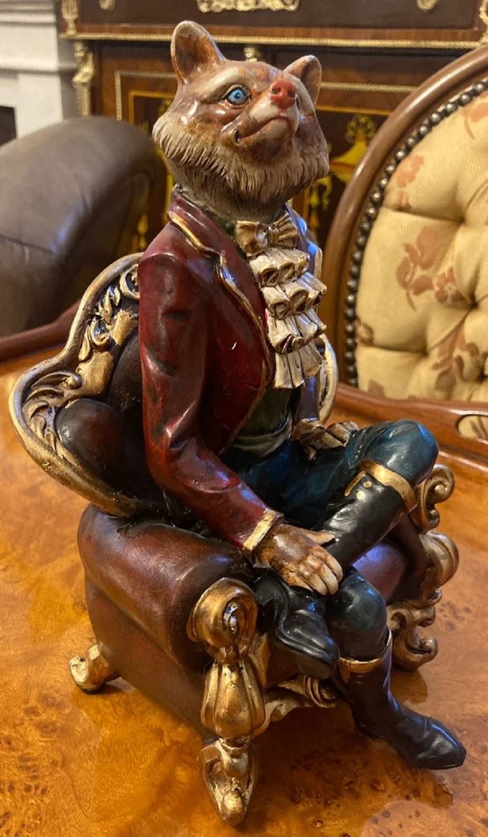 Casa Padrino Dekofigur Fuchs mit Barock Sessel 16 x 16 x H. 25 cm - Kunstharz Deko Figur - Schreibtisch Deko Figur - Wohnzimmer Deko Figur - Deko Skulptur - Deko Accessoires