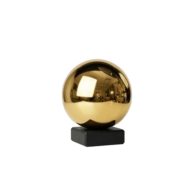 Sfera materia oro scultura