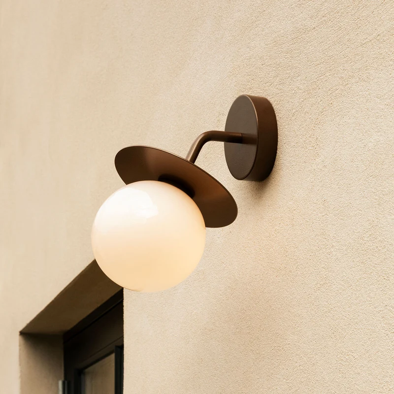 LIILA Opal Outdoor - Applique murale en verre opalin et acier, style Art déco