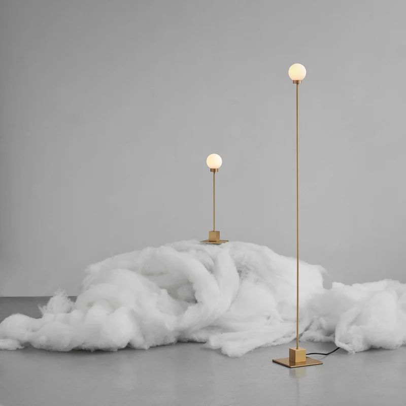 SNOWBALL - Lampe à poser sur tige en acier, style minimaliste