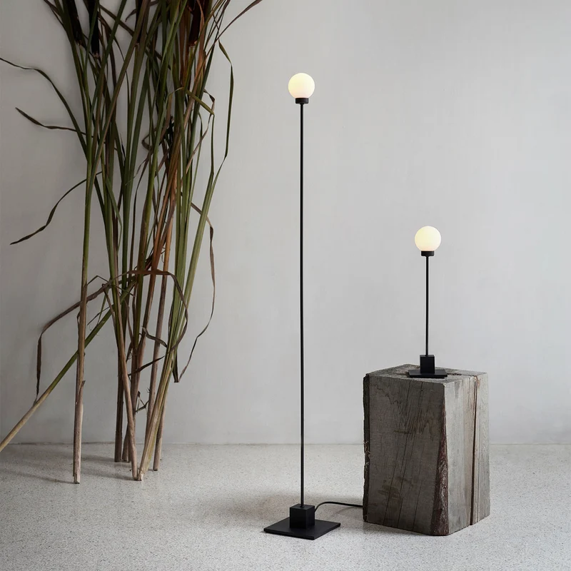 SNOWBALL - Lampadaire en acier et laiton, style minimaliste