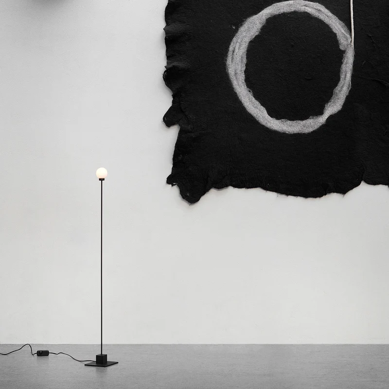 SNOWBALL - Lampadaire en acier et laiton, style minimaliste