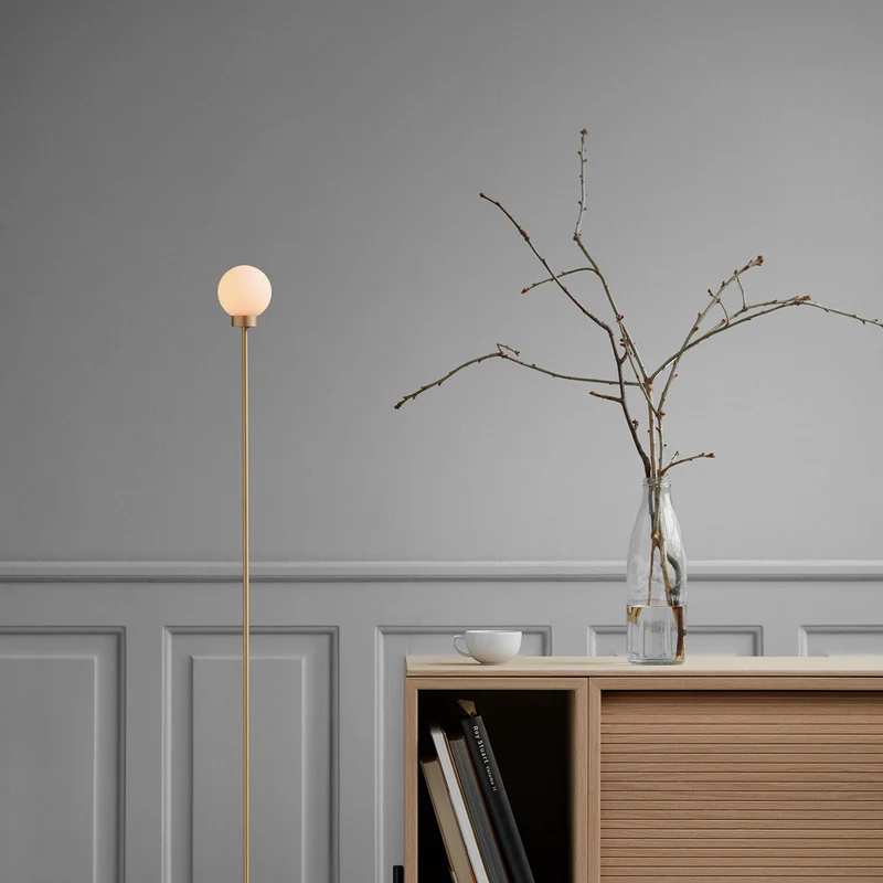 SNOWBALL - Lampadaire en acier et laiton, style minimaliste